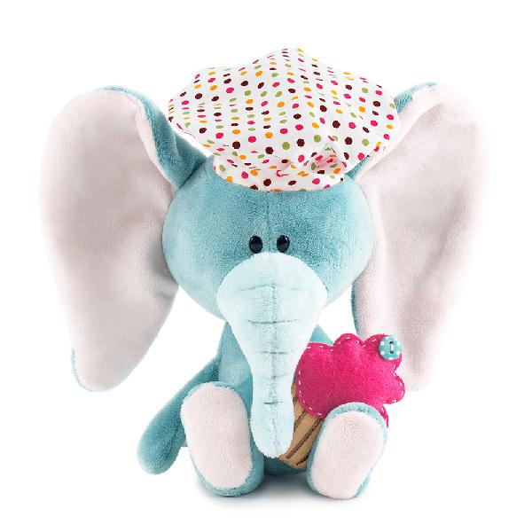 Слониха Симба с пирожным