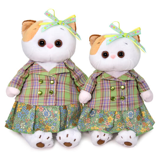 в зеленом жакете