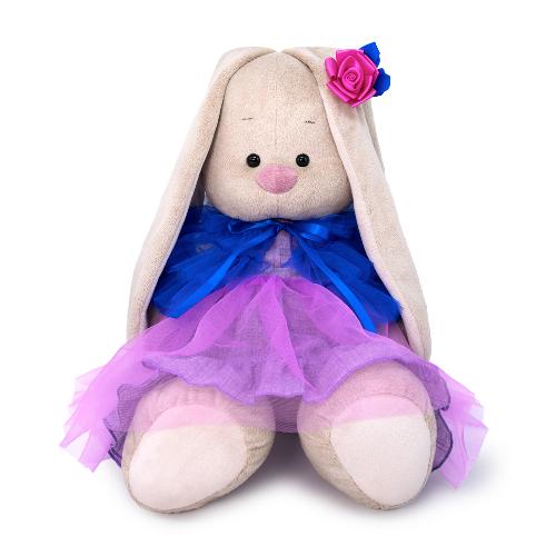 большой в платье с пелериной