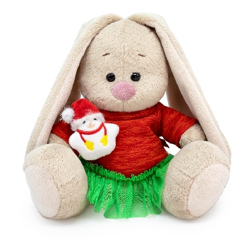 в теплом платье и со снеговиком