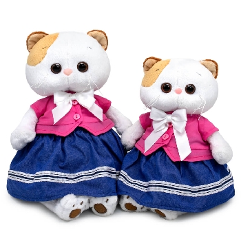 в жакете с бантом и юбке