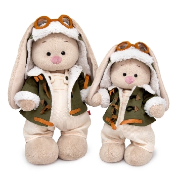 в куртке-пилот