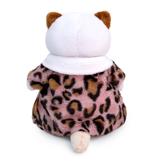 в леопардовой шубке