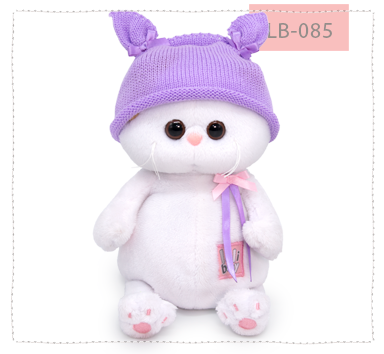 в шапочке с ушками