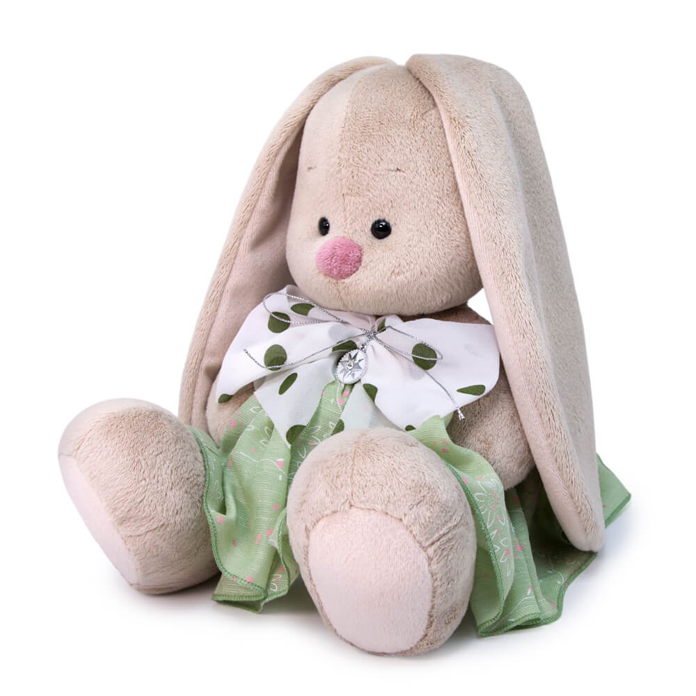 в платье с бантом