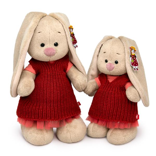 в вязаном сарафане