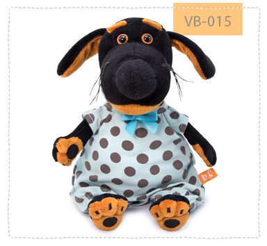 в комбинезоне в горох