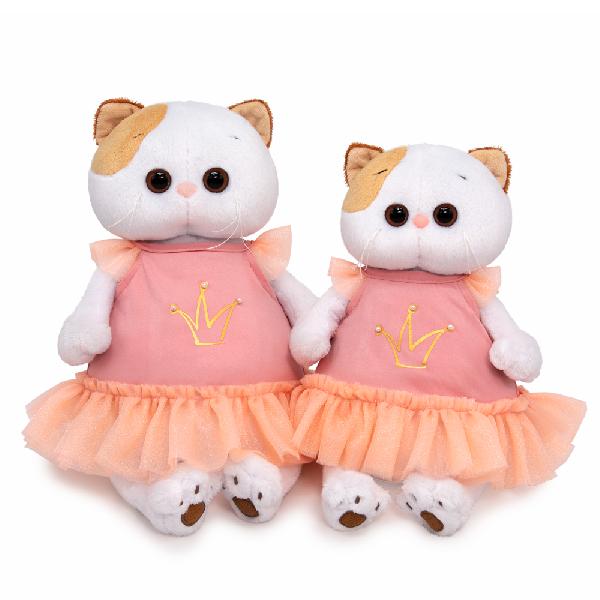 в платье с короной