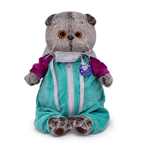 в комбинезоне «Космос»