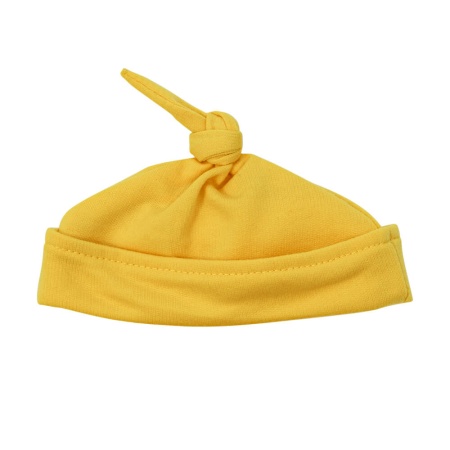 Меховой жилет и шапочка из трикотажа