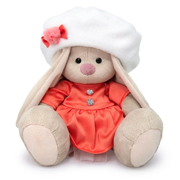 в платье и берете