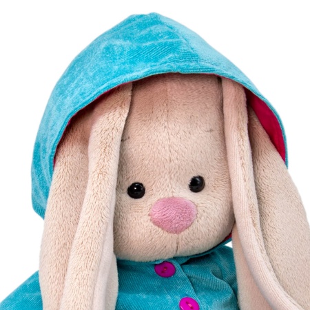 в вельветовом пальто