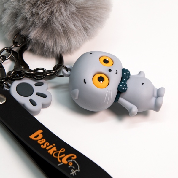 Брелок Басик с подвесом Лапка