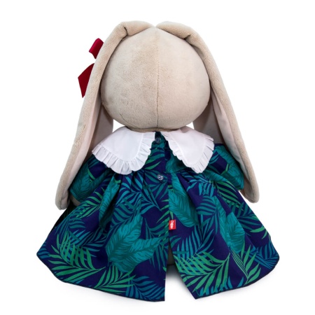 большой в платье с белым воротником