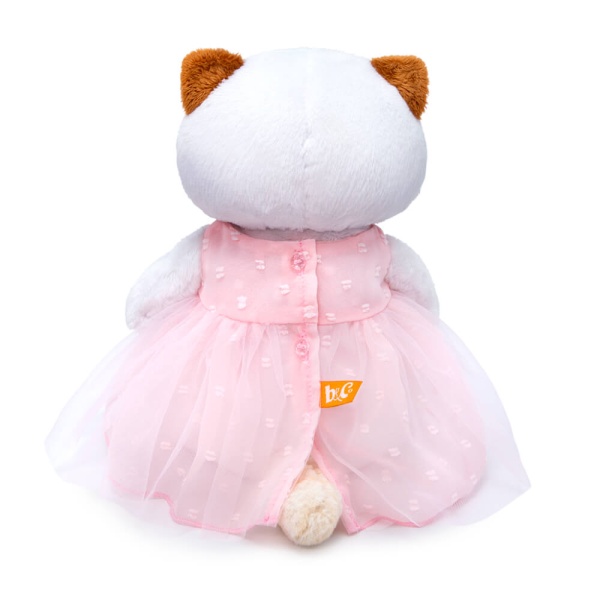 в розовом платье