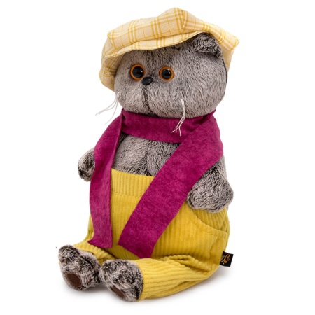 в кепке и шарфе