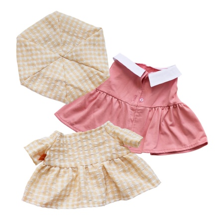 Легкое пальто, платье и берет