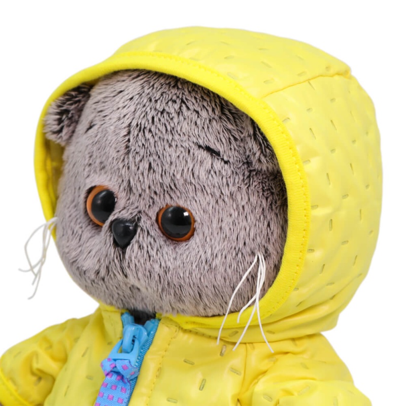 в стеганой курточке