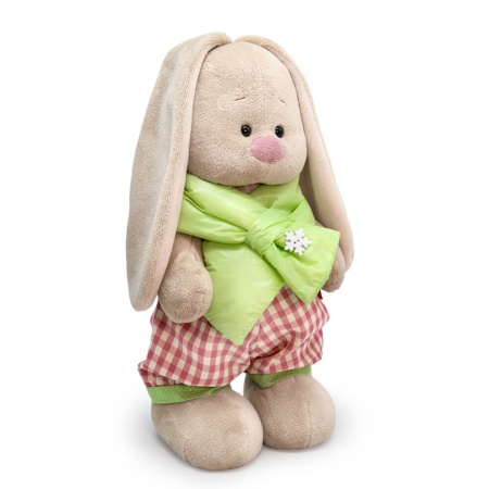 в дутом шарфе