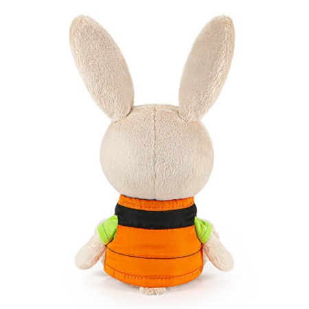 Заяц Антоша в зеленой футболке и безрукавке