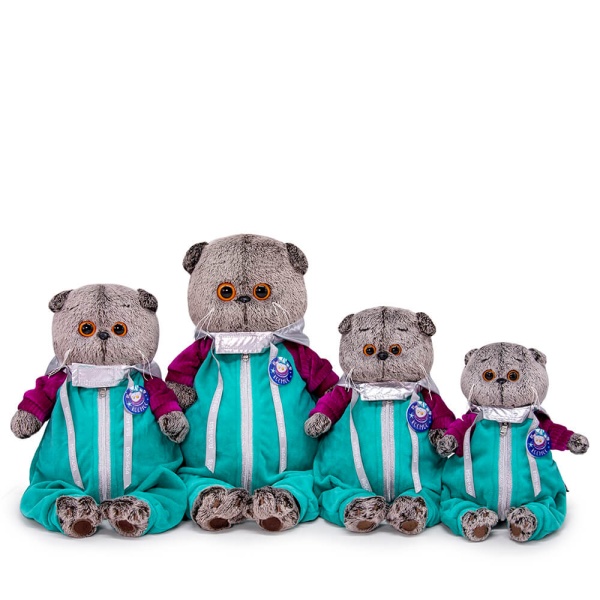 в комбинезоне «Космос»