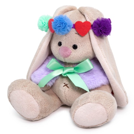 в лиловом воротничке