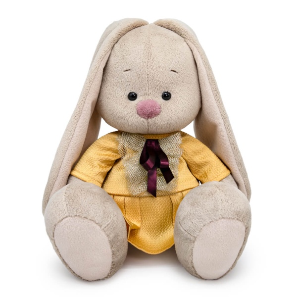 в золотом платье