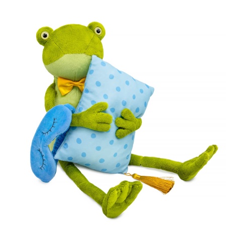 Серж Кваковский с аксессуарами для сна