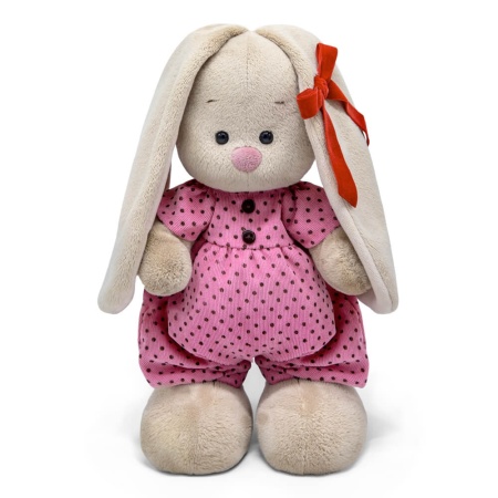 в вельветовом комбинезоне