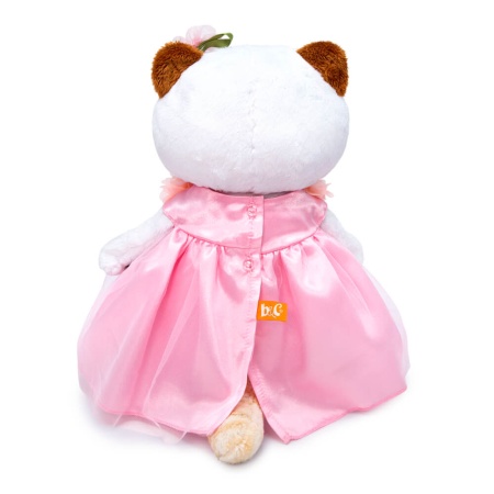 в платье с объемными цветами