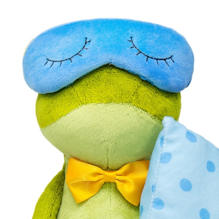 Серж Кваковский с аксессуарами для сна