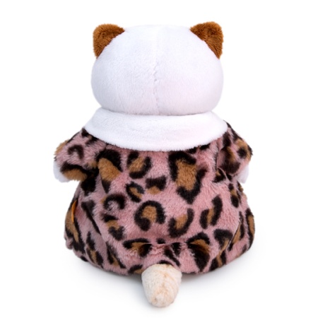 в леопардовой шубке