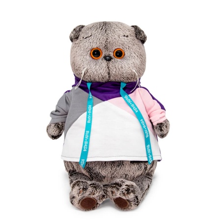 в разноцветной толстовке