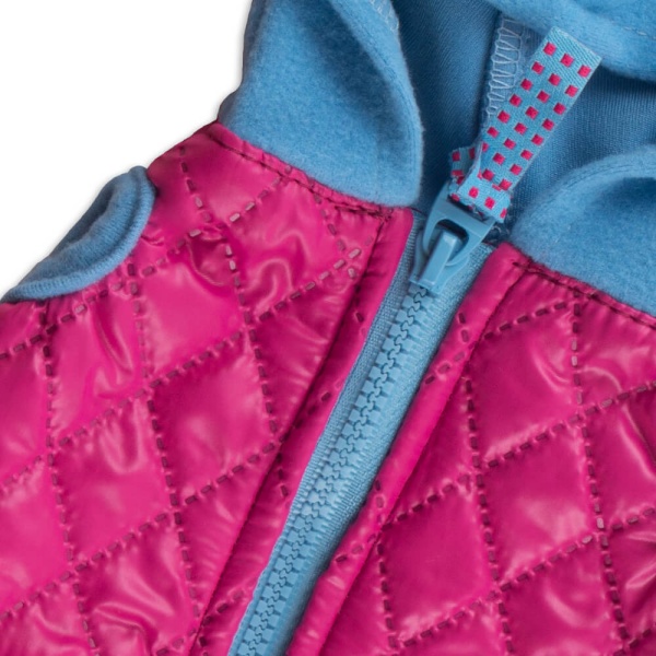 Стеганый жилет и зеленые шорты | БУДИ БАСА Стеганый жилет и зеленые шорты