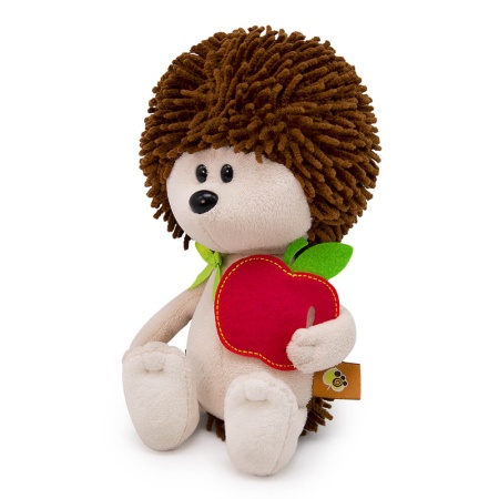 Ёжик Игоша с яблоком