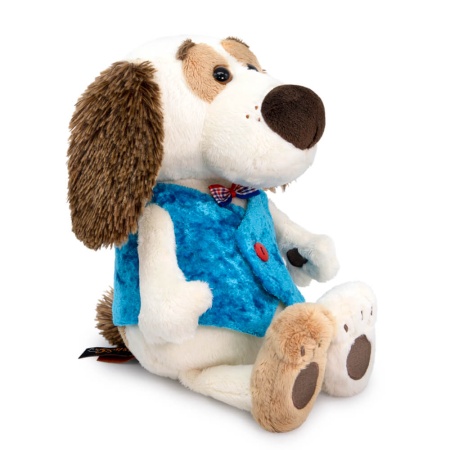 в бархатном жилете