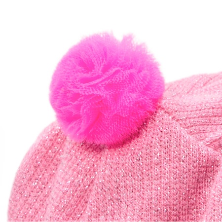 в полосатом платье с леденцом