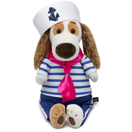 в матросском костюме