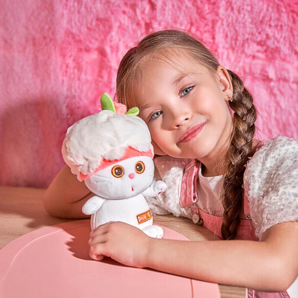 Кошечка Ли-Ли "Лакомка"