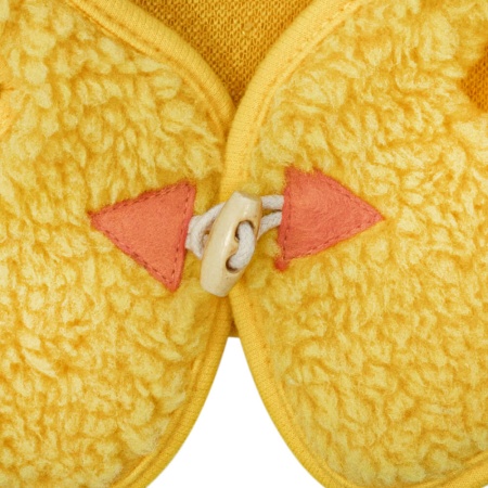 Меховой жилет и шапочка из трикотажа